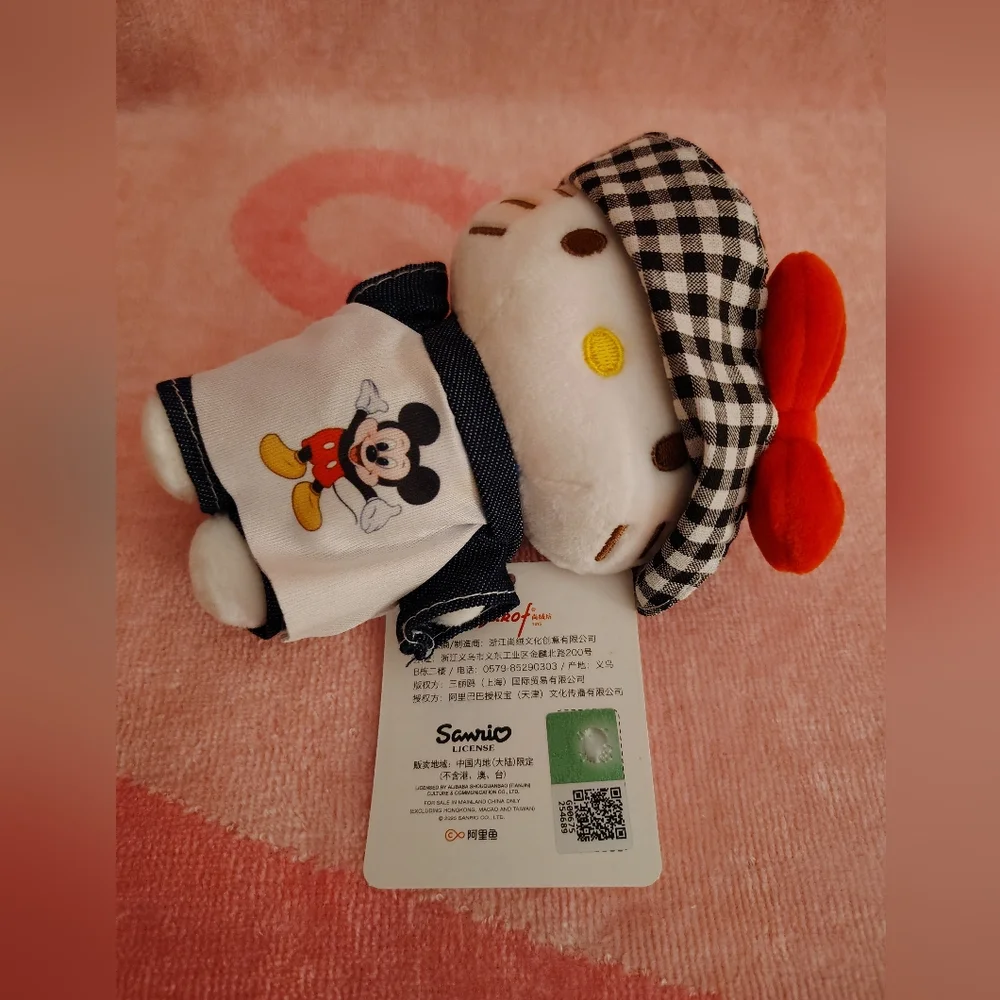 EXCLUSIVE - Hello Kitty x Mickey Officially Licensed Purse Pal Plushie - Picture 5 of 6